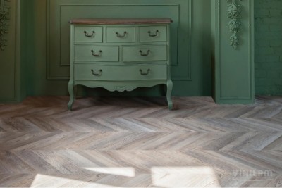 Виниловый ламинат VINILAM PARQUET CHEVRON Glue RI153616CL4 Шеврон Шампань (690х115х2.5мм)